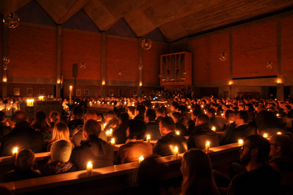 Neuhofen Kirche Osternacht