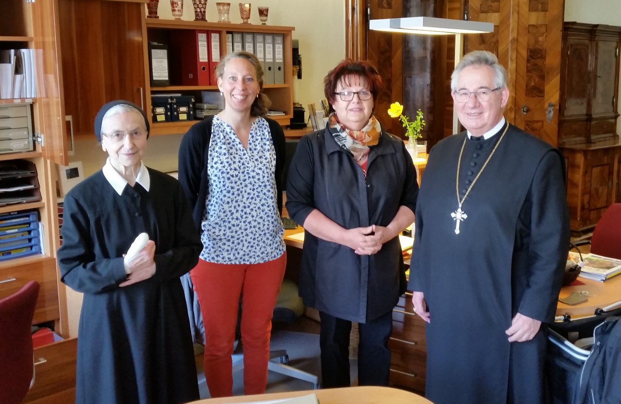 stift kremsmuenster pensionierung monika mit team