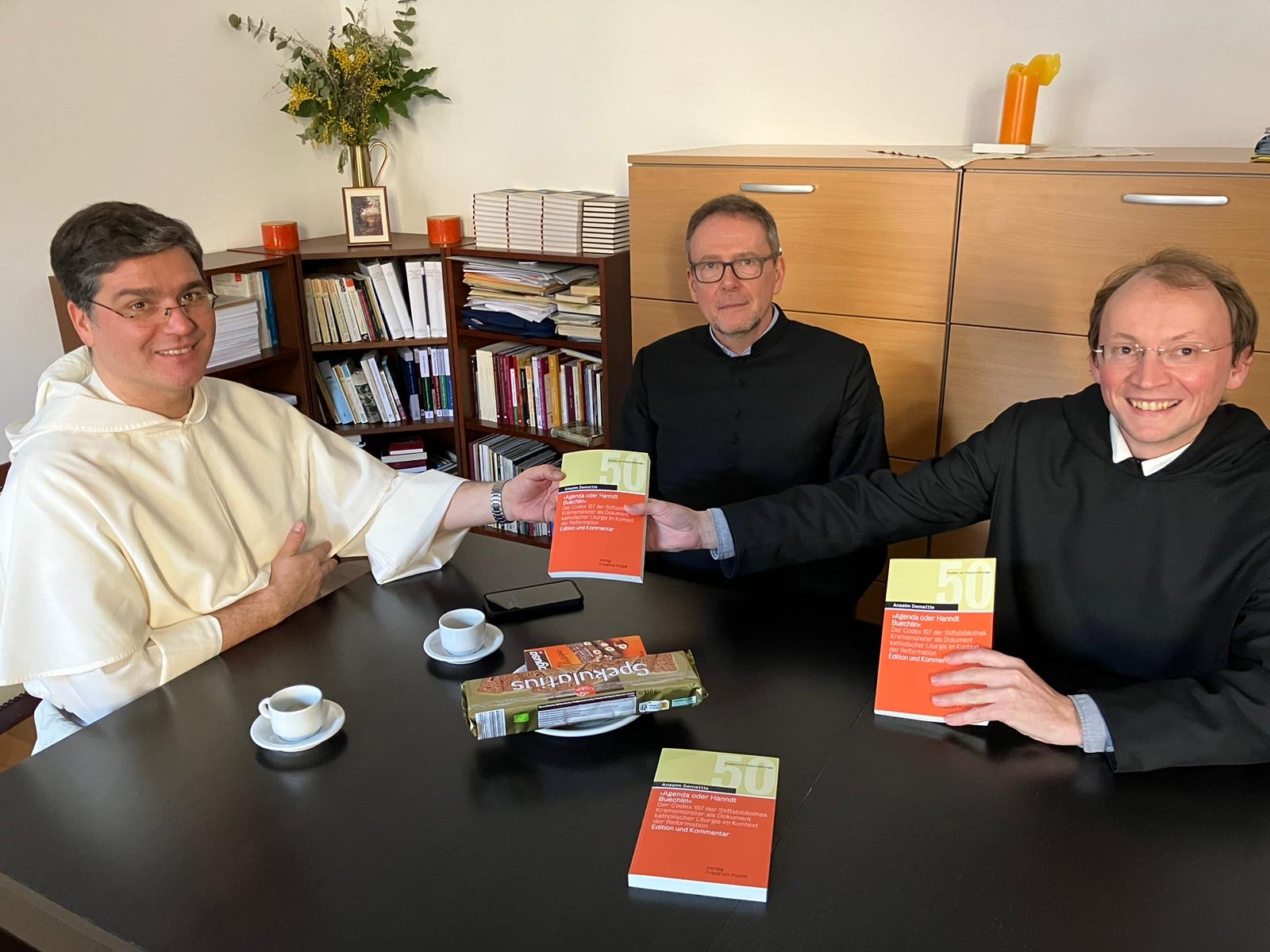 Lizentiatsarbeit P. Anselm mit Professoren von SantAnselmo