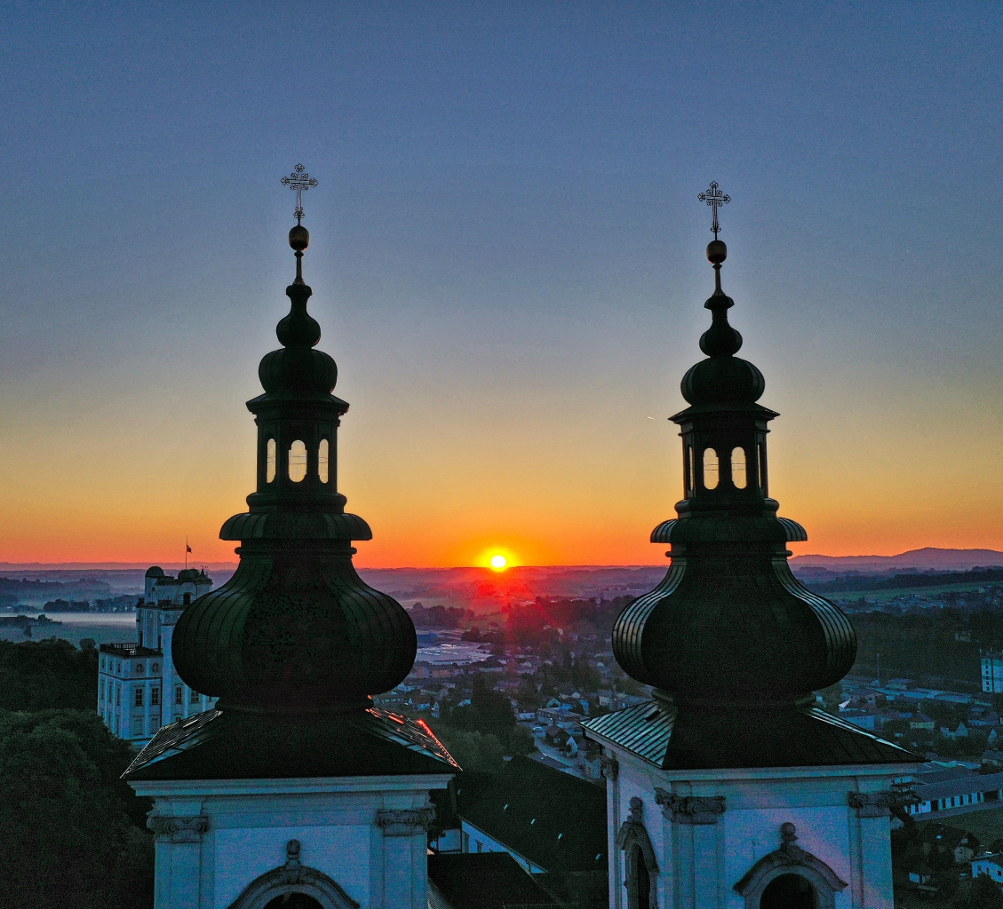 Sonnenaufgang Stiftskirche D. Rodemund