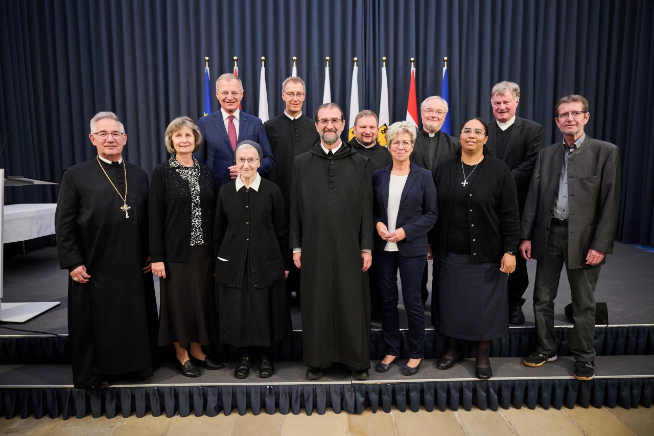 P Christian Ehrung 02 Peter C. Mayr Land OÖ