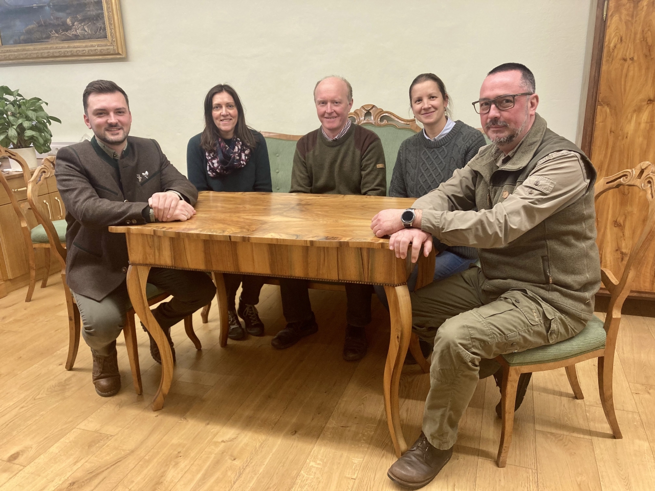 Gruppenfoto der RevierförsterInnen und -mitarbeiterInnen