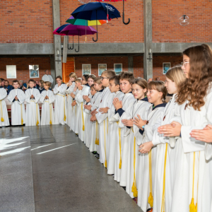 Wer glaubt ist nicht alleine und erst recht nicht am Altar