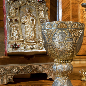 Tassilo-Liutpirc-Kelch und Codex Millenarius_Foto Weissenbrunner