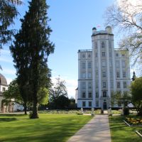 Sternwarte Kremsmünster mit Park und Gartenpavillon