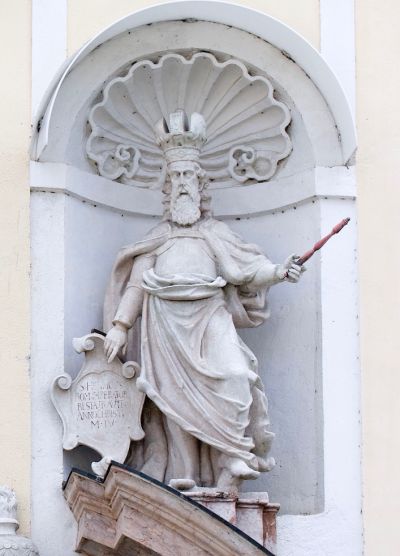 Statue von Abt Sigmar