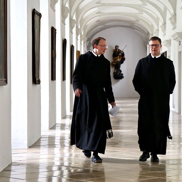 Mönche im Stift Kremsmünster