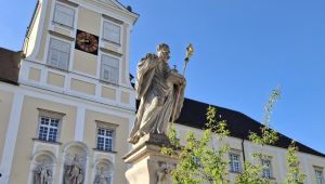 Fresko mit Darstellung eines jungen Mannes, der von einer Himmelsleiter mit Engeln träumt
